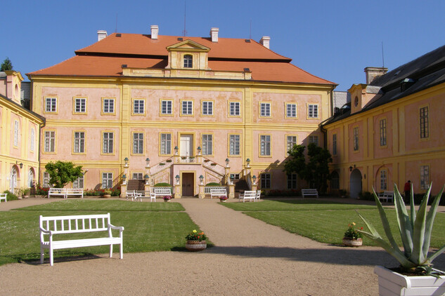 Zámek Krásný Dvůr