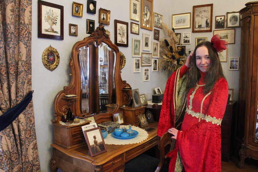 Princezna se upravuje u zrcadla