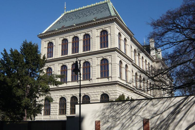 Celkový pohled na budovu Uměleckoprůmyslového musea v Praze po obnově