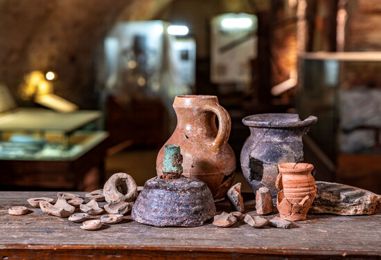 Archeologický objev v Jihlavě – soubor vybavení královské mincovny