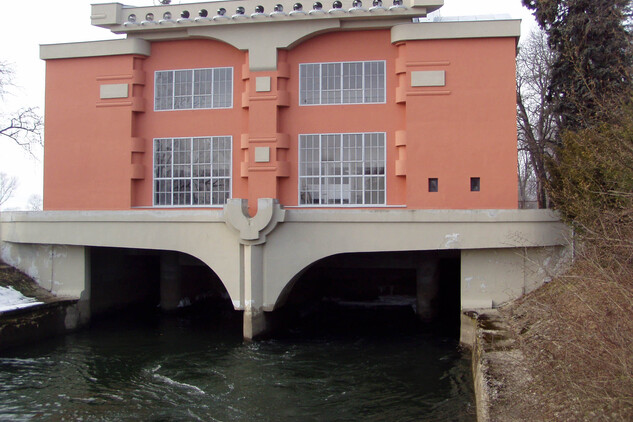 Vodní elektrárna v Třeštině