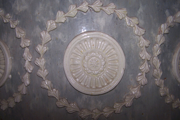 Detail výzdoby kachlových kamen | © NPÚ, ÚOP v Josefově