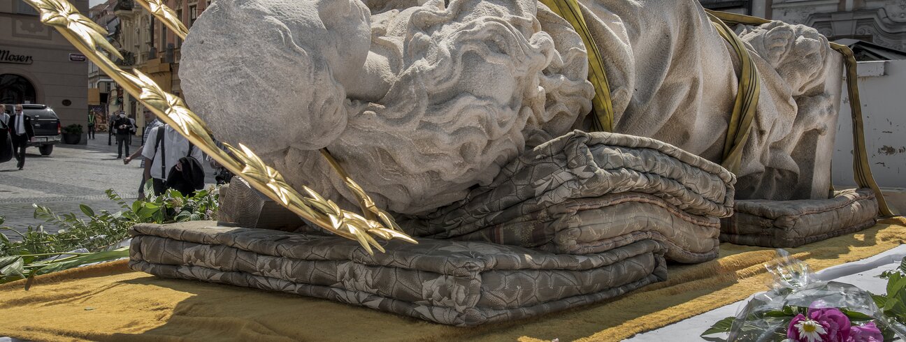 Praha, Staroměstské náměstí, sloup se sochou Panna Marie Immaculaty. Foto Jan Lebeda, 2020