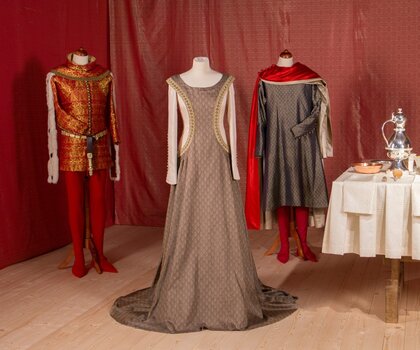 Šaty císařského dvora na Karlštejně | © Jan Krátký, Barrandov Studio a. s.