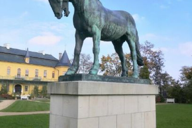 Bronzová socha Thesea před restaurováním ve Slatiňanech